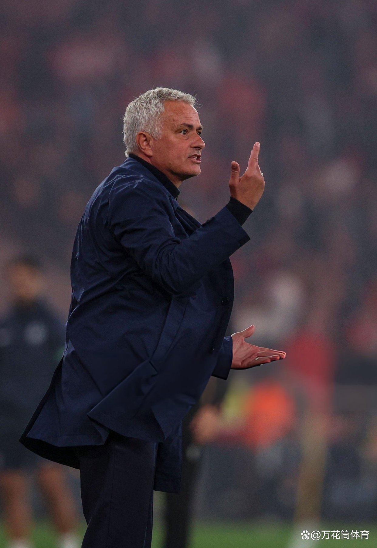 关于转会期波尔图备战葡超，防线松动细节曝光，气氛紧张，医务组通报恢复的信息